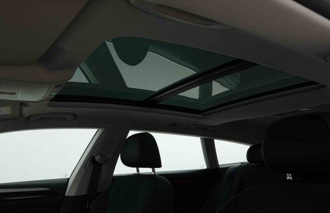 VOLKSWAGEN_VOLKSWAGEN_ARTEON_2653536_10.jpg