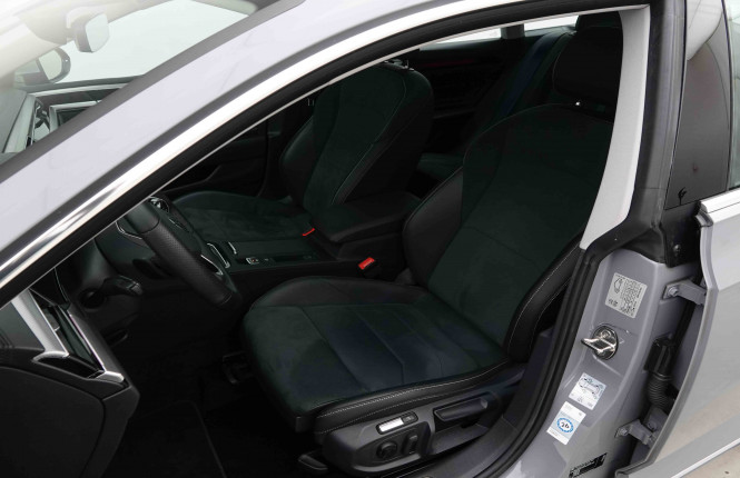 VOLKSWAGEN_VOLKSWAGEN_ARTEON_2653536_7.jpg