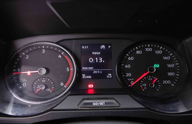 VOLKSWAGEN_VOLKSWAGEN_CRAFTER_2549000_16.jpg
