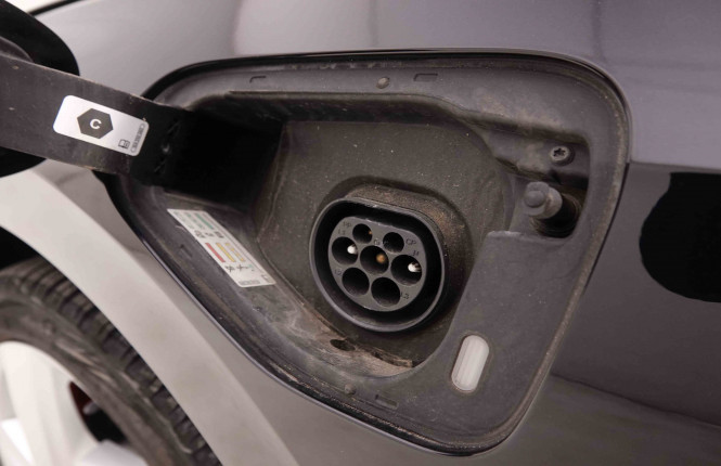 VOLKSWAGEN_VOLKSWAGEN_GOLF GTE_2549021_20.jpg