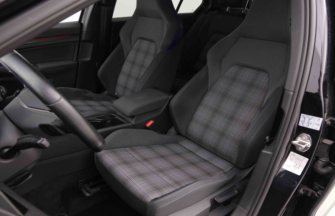VOLKSWAGEN_VOLKSWAGEN_GOLF GTE_2549021_6.jpg