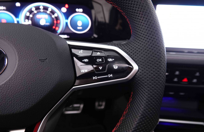 VOLKSWAGEN_VOLKSWAGEN_GOLF GTI_2547499_24.jpg