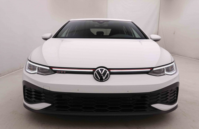 VOLKSWAGEN_VOLKSWAGEN_GOLF GTI_2548119_31.jpg