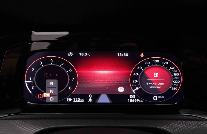 VOLKSWAGEN_VOLKSWAGEN_GOLF GTI_2548410_15.jpg