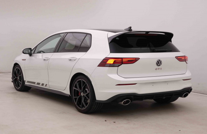 VOLKSWAGEN_VOLKSWAGEN_GOLF GTI_2548410_25.jpg