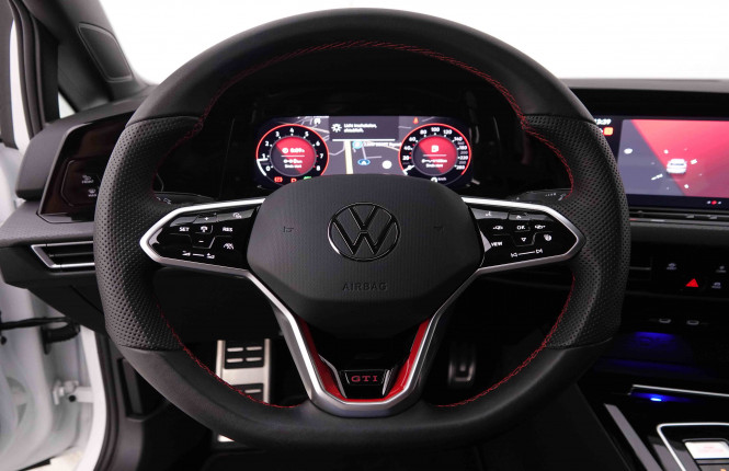 VOLKSWAGEN_VOLKSWAGEN_GOLF GTI_2548410_8.jpg