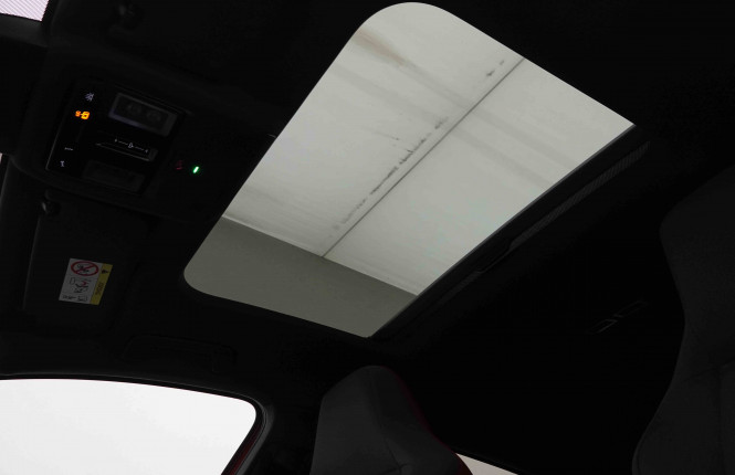 VOLKSWAGEN_VOLKSWAGEN_GOLF GTI_2549356_8.jpg VOLKSWAGEN_VOLKSWAGEN_GOLF GTI_2549356_8.jpg