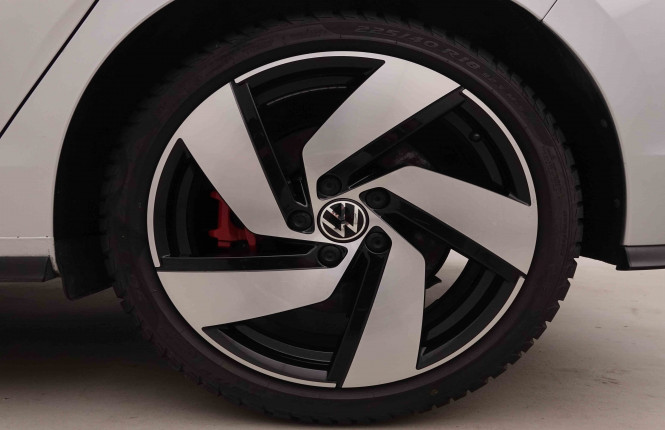 VOLKSWAGEN_VOLKSWAGEN_GOLF GTI_2549819_26.jpg