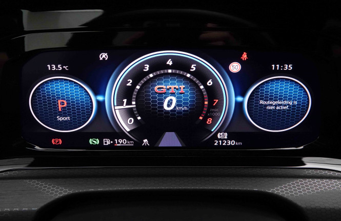 VOLKSWAGEN_VOLKSWAGEN_GOLF GTI_2652847_15.jpg