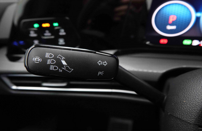 VOLKSWAGEN_VOLKSWAGEN_GOLF GTI_2652847_16.jpg