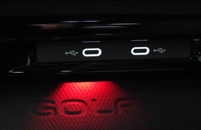VOLKSWAGEN_VOLKSWAGEN_GOLF GTI_2653510_15.jpg