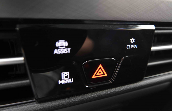 VOLKSWAGEN_VOLKSWAGEN_GOLF_2549887_16.jpg