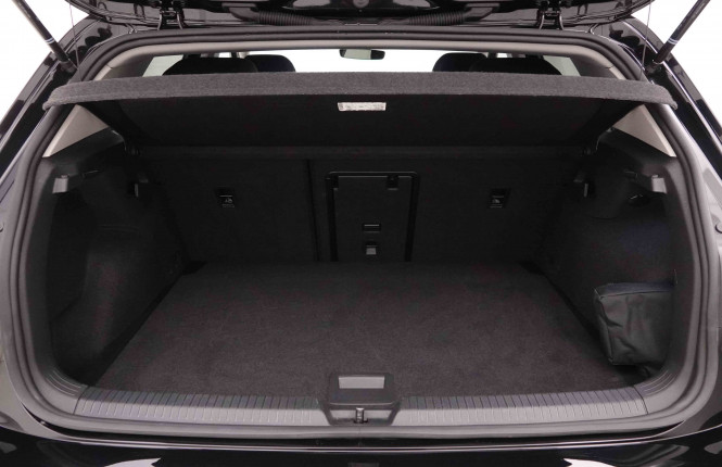 VOLKSWAGEN_VOLKSWAGEN_GOLF_2652369_5.jpg