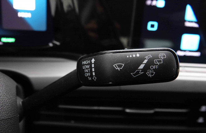 VOLKSWAGEN_VOLKSWAGEN_GOLF_2653683_18.jpg