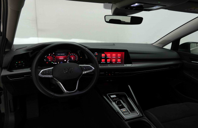 VOLKSWAGEN_VOLKSWAGEN_GOLF_2653683_63.jpg