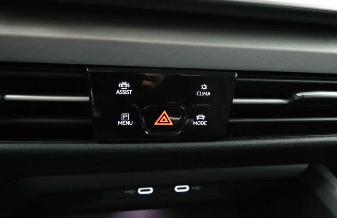 VOLKSWAGEN_VOLKSWAGEN_GOLF_2653723_13.jpg