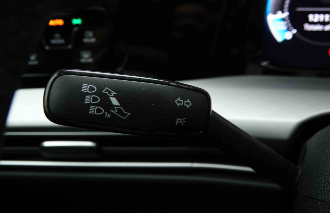 VOLKSWAGEN_VOLKSWAGEN_GOLF_2653723_15.jpg