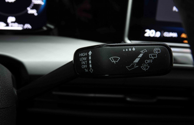 VOLKSWAGEN_VOLKSWAGEN_GOLF_2653723_16.jpg