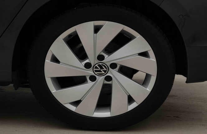 VOLKSWAGEN_VOLKSWAGEN_GOLF_2653723_21.jpg