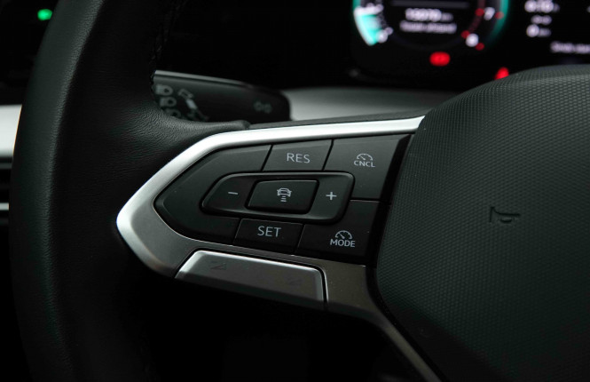VOLKSWAGEN_VOLKSWAGEN_GOLF_2653840_17.jpg