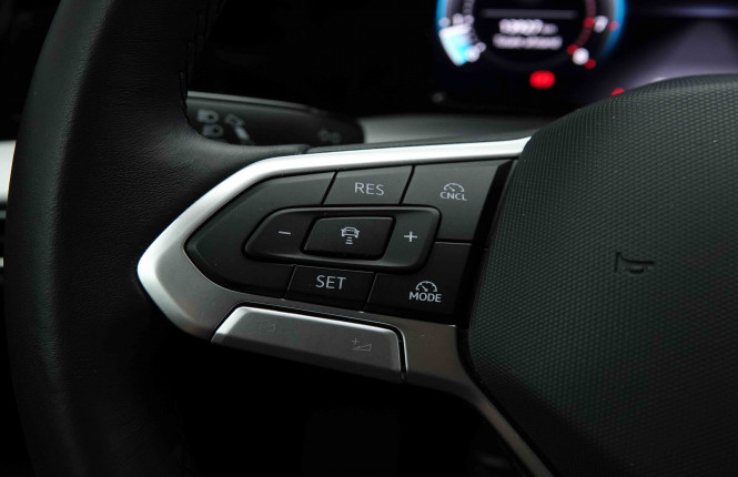 VOLKSWAGEN_VOLKSWAGEN_GOLF_2653841_17.jpg