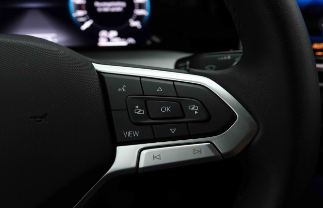 VOLKSWAGEN_VOLKSWAGEN_GOLF_2653841_18.jpg
