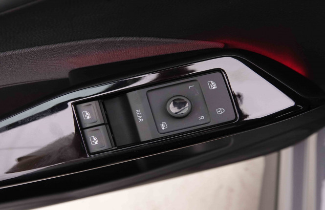 VOLKSWAGEN_VOLKSWAGEN_ID.3_2548316_21.jpg