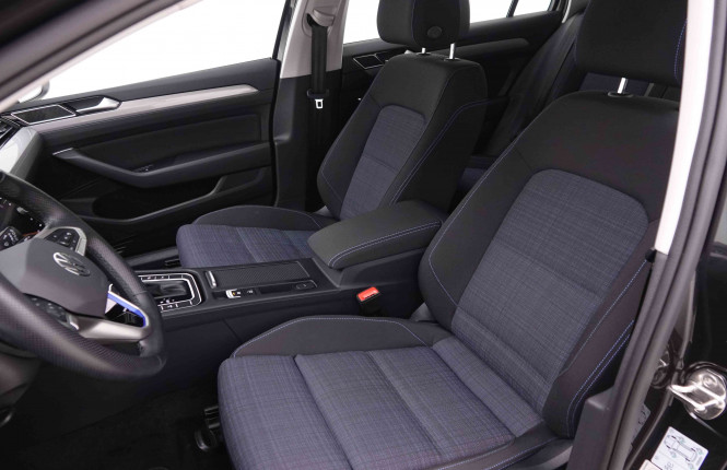 VOLKSWAGEN_VOLKSWAGEN_PASSATVAR_2547771_6.jpg