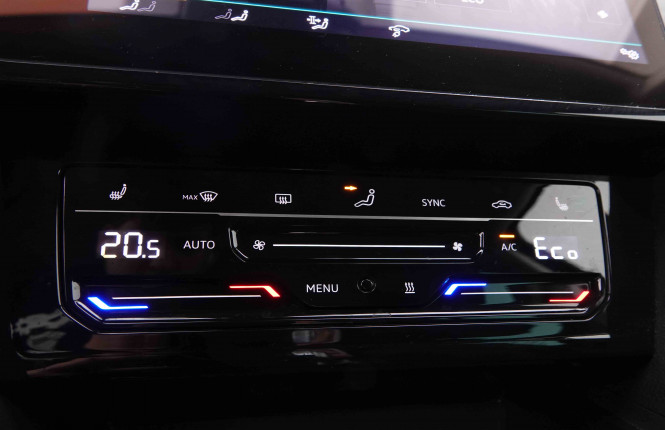 VOLKSWAGEN_VOLKSWAGEN_PASSATVAR_2548423_15.jpg