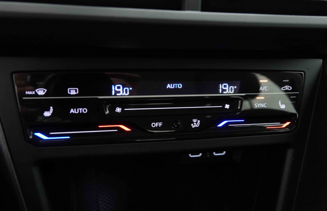 VOLKSWAGEN_VOLKSWAGEN_POLO_2653643_12.jpg