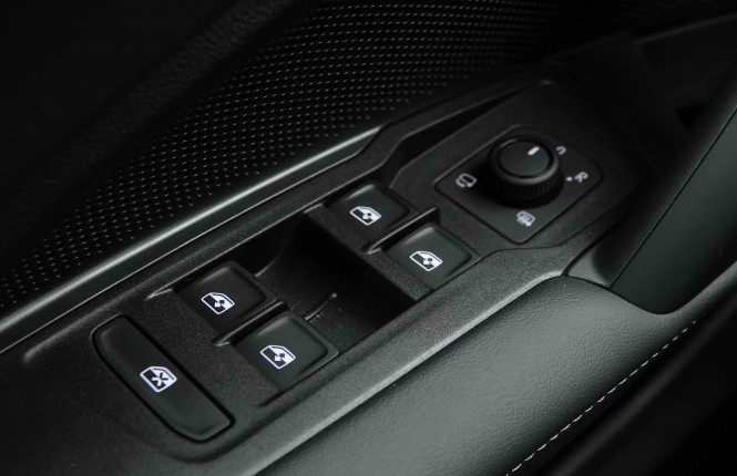 VOLKSWAGEN_VOLKSWAGEN_TAYRON_2550863_22.jpg