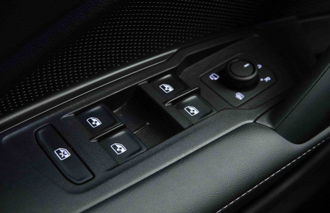 VOLKSWAGEN_VOLKSWAGEN_TAYRON_2653374_21.jpg