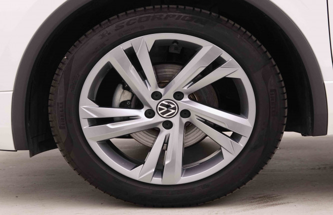 VOLKSWAGEN_VOLKSWAGEN_TIGUAN_2548383_21.jpg