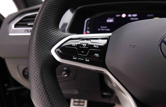 VOLKSWAGEN_VOLKSWAGEN_TIGUAN_2548621_18.jpg