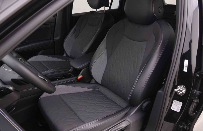 VOLKSWAGEN_VOLKSWAGEN_TIGUAN_2551097_7.jpg