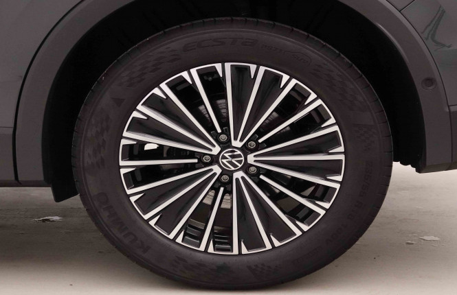 VOLKSWAGEN_VOLKSWAGEN_TIGUAN_2652424_81.jpg