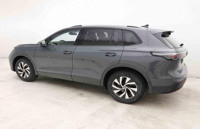 VOLKSWAGEN_VOLKSWAGEN_TIGUAN_2652542_28.jpg