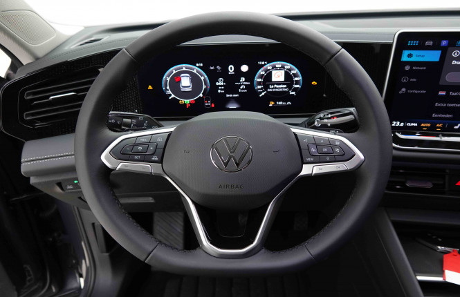 VOLKSWAGEN_VOLKSWAGEN_TIGUAN_2652542_9.jpg