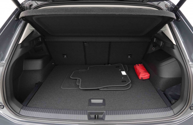 VOLKSWAGEN_VOLKSWAGEN_TIGUAN_2652544_5.jpg