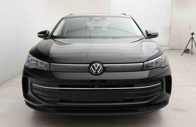 VOLKSWAGEN_VOLKSWAGEN_TIGUAN_2652550_27.jpg