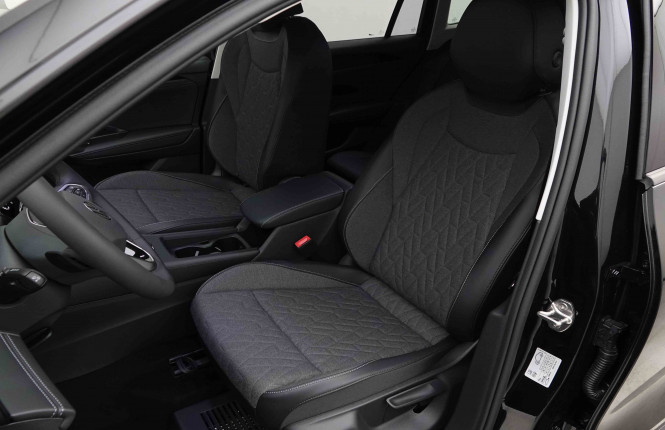 VOLKSWAGEN_VOLKSWAGEN_TIGUAN_2652550_7.jpg