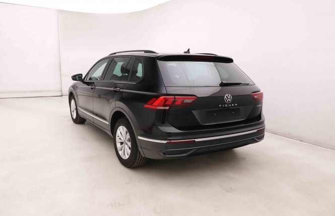 VOLKSWAGEN_VOLKSWAGEN_TIGUAN_2652952_30.jpg