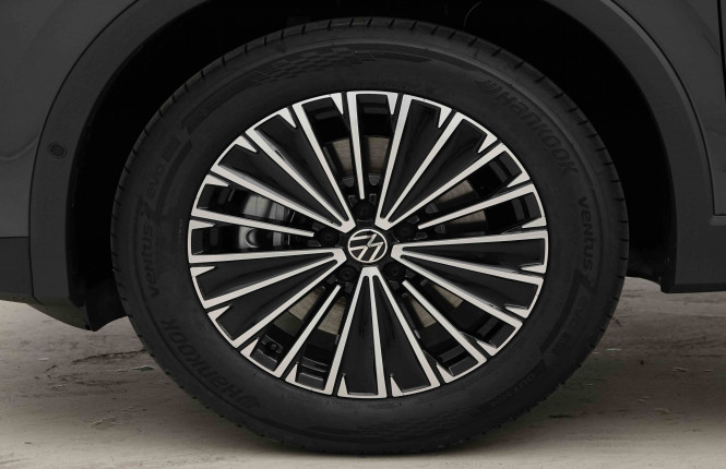 VOLKSWAGEN_VOLKSWAGEN_TIGUAN_2653513_23.jpg