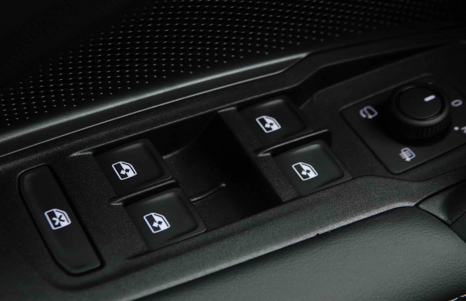 VOLKSWAGEN_VOLKSWAGEN_TIGUAN_2653515_22.jpg