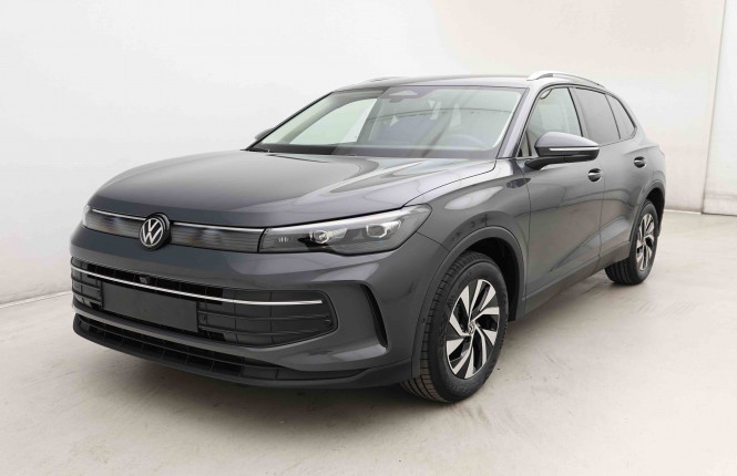 VOLKSWAGEN_VOLKSWAGEN_TIGUAN_2653515_25.jpg