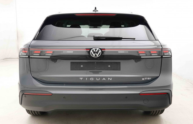 VOLKSWAGEN_VOLKSWAGEN_TIGUAN_2653515_29.jpg