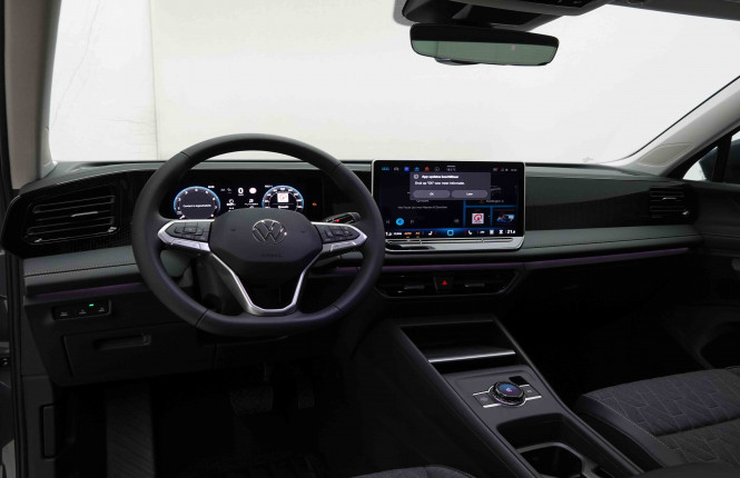 VOLKSWAGEN_VOLKSWAGEN_TIGUAN_2653515_8.jpg