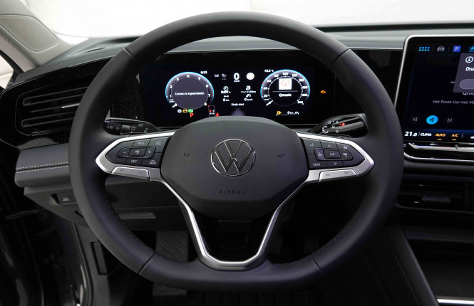 VOLKSWAGEN_VOLKSWAGEN_TIGUAN_2653515_9.jpg
