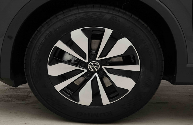 VOLKSWAGEN_VOLKSWAGEN_TIGUAN_2654011_23.jpg