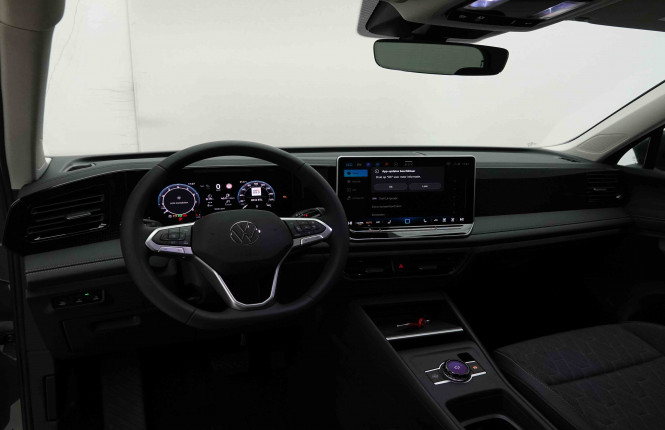 VOLKSWAGEN_VOLKSWAGEN_TIGUAN_2654011_8.jpg